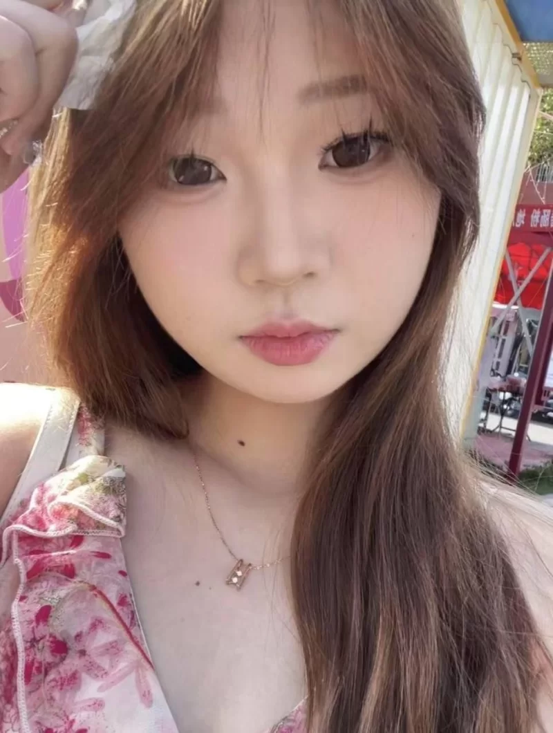 素颜出镜的妹妹_杭州外围小姐