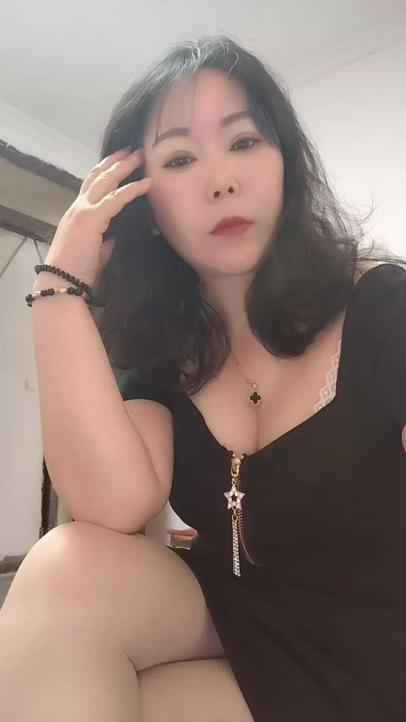 城西妖娆熟女_西安外围小姐