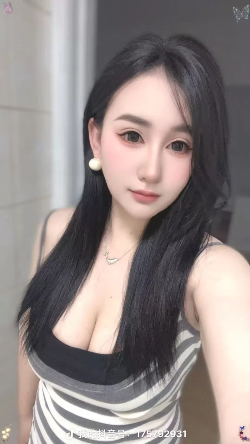 36D大胸莞式服务_呼和浩特外围小姐