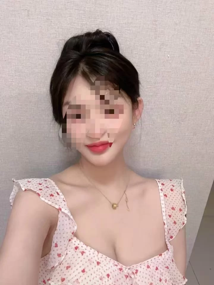 南山大学城附近嫩妹，自己开的，胸控嫩妹控首选_深圳外围小姐