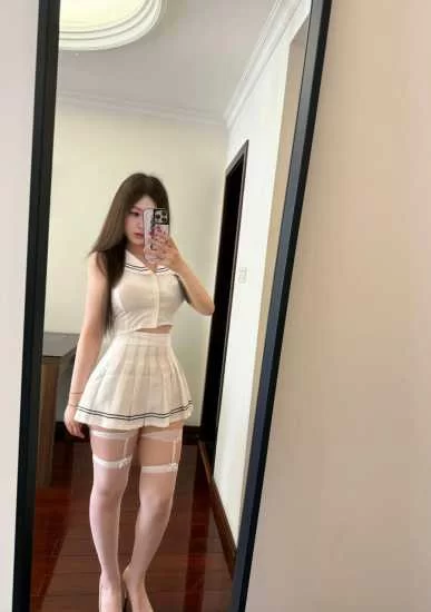 前凸后翘简直爽到飞起大胸姐姐_朝阳外围小姐