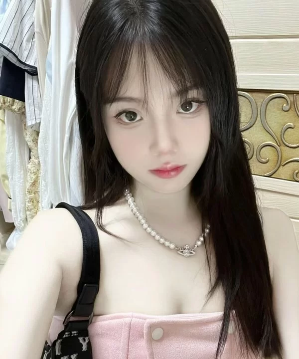 02可爱萝莉会淫语_太原外围小姐