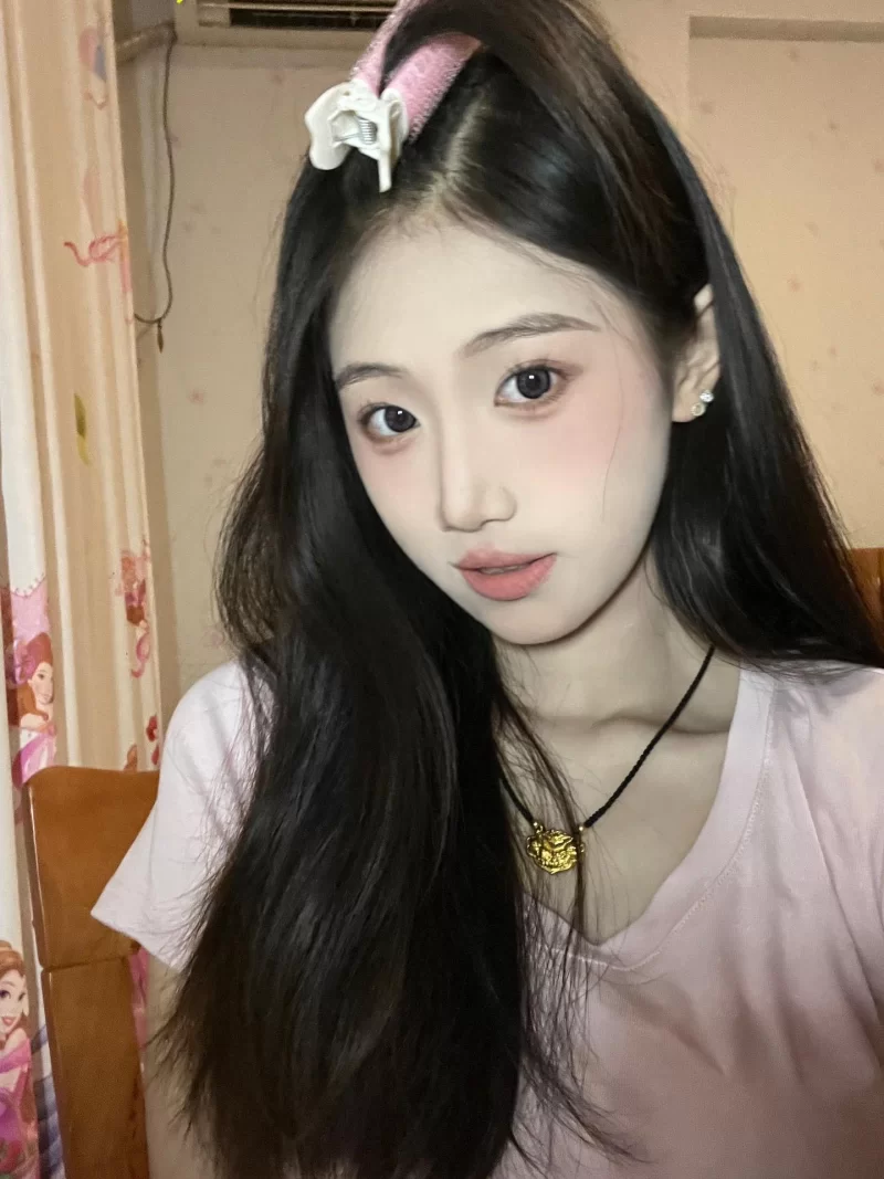 分享杭州性感尤物刚下海_杭州外围小姐