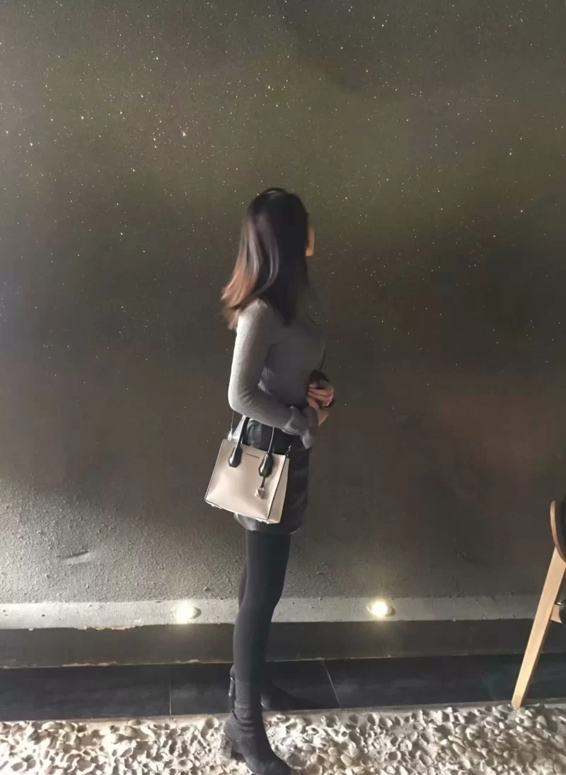 反差眼镜妹，身材巨好_普陀外围小姐