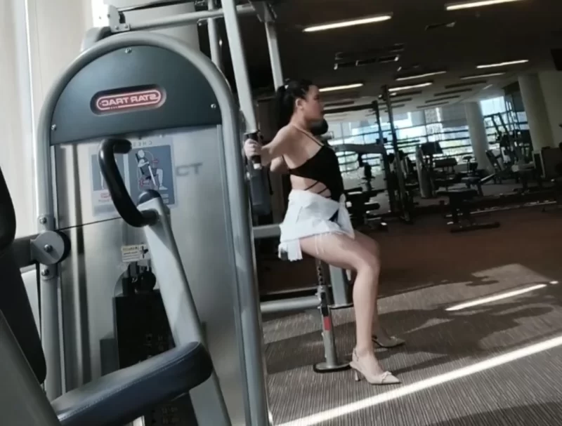 象牙公寓健身少妇_西安外围小姐