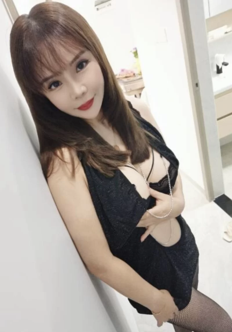 浦东肤白大胸姗姗_浦东外围小姐