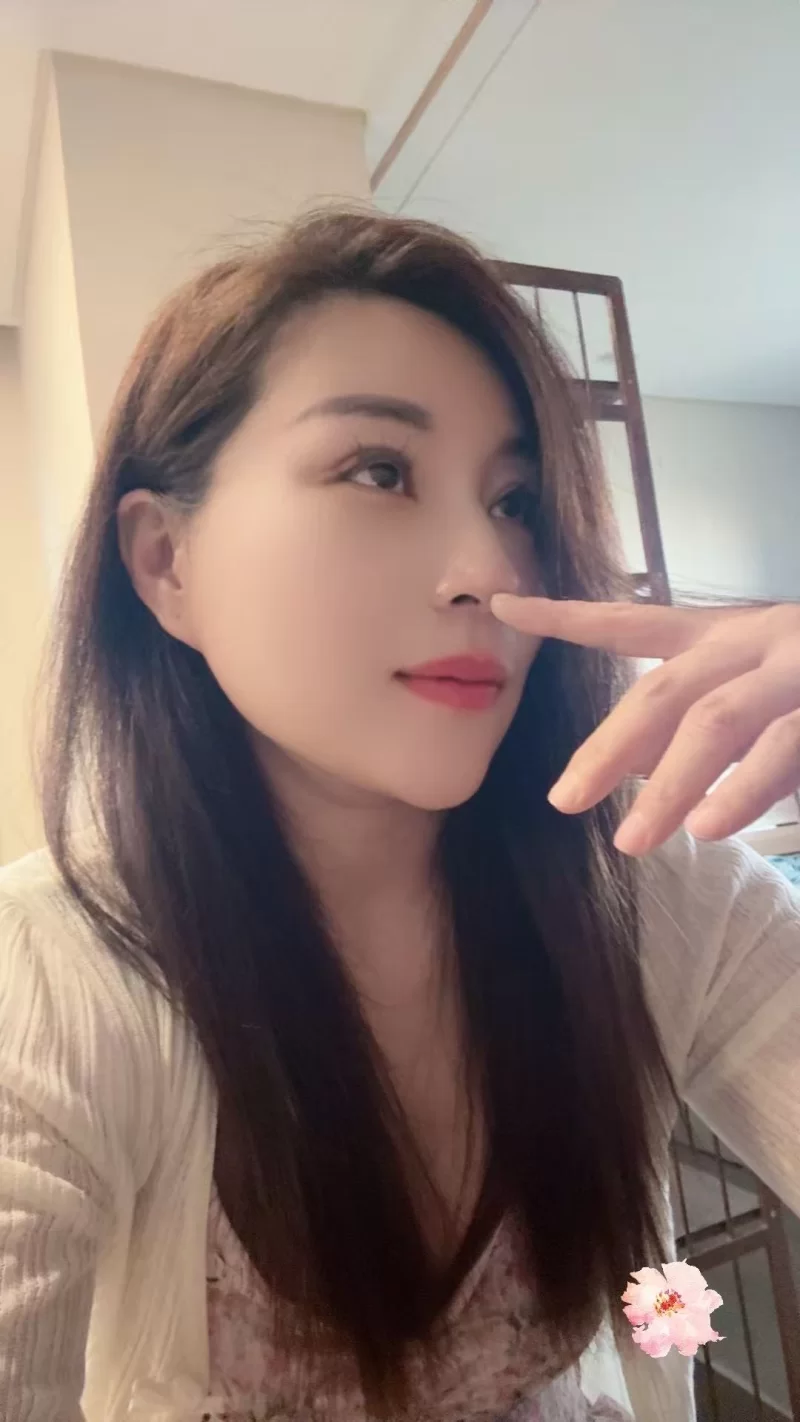 巨华世纪城风骚少妇_呼和浩特外围小姐