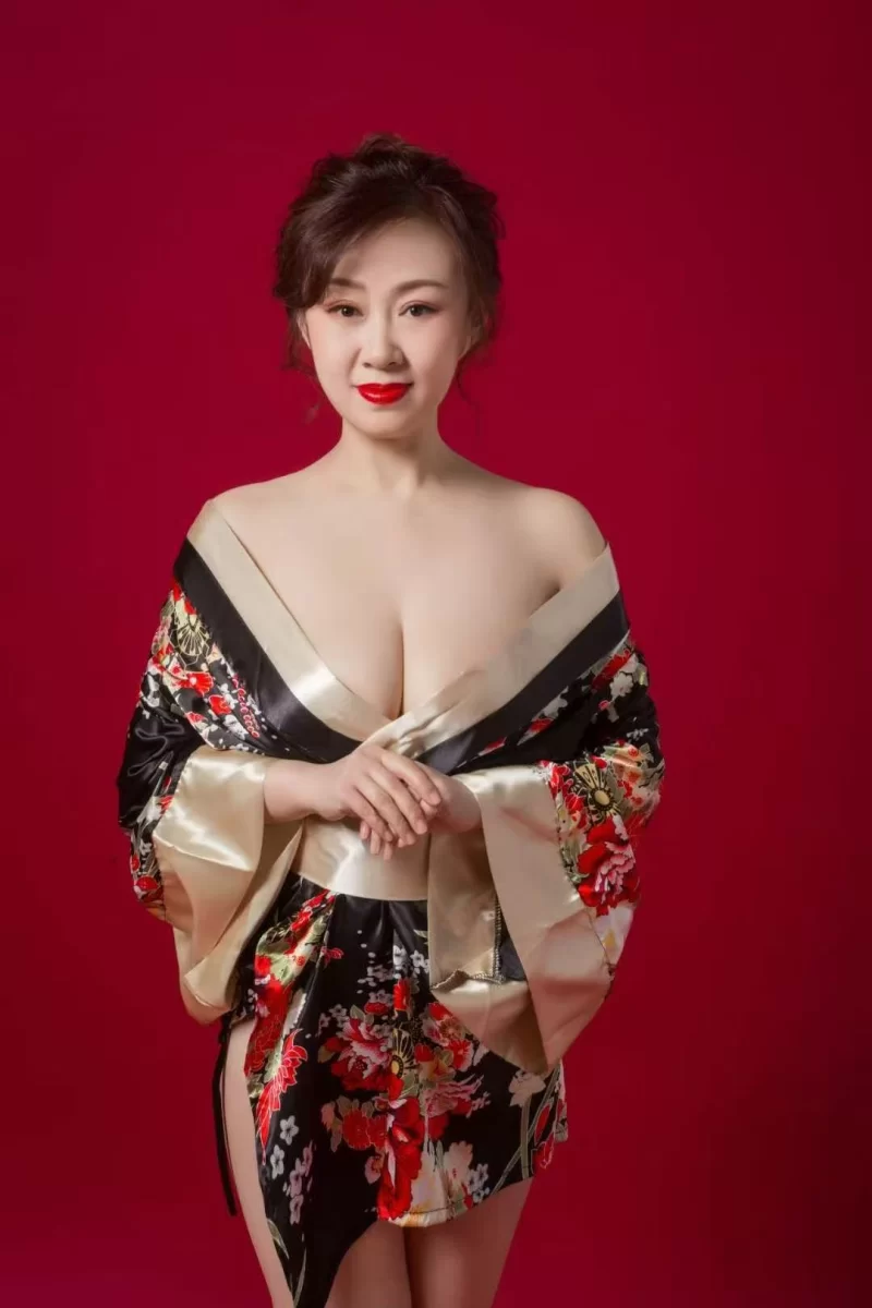 海淀口活一流可舔可吸熟女_海淀外围小姐