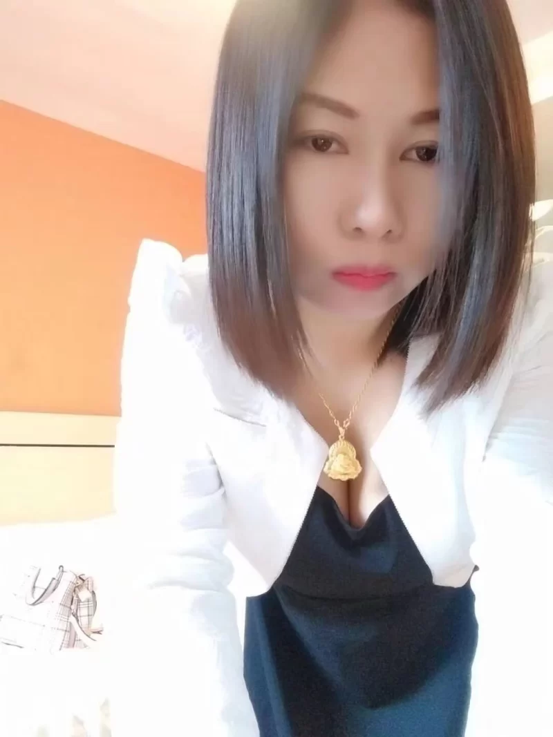 一大胸熟妇_长沙外围小姐