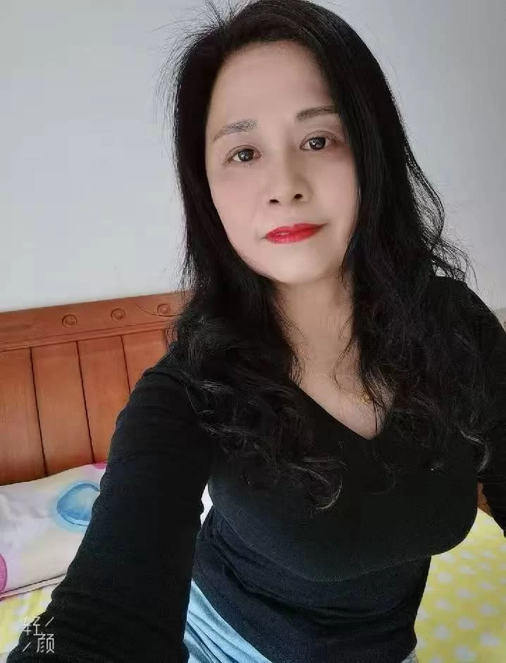 莲湖丰满老姨_西安外围小姐