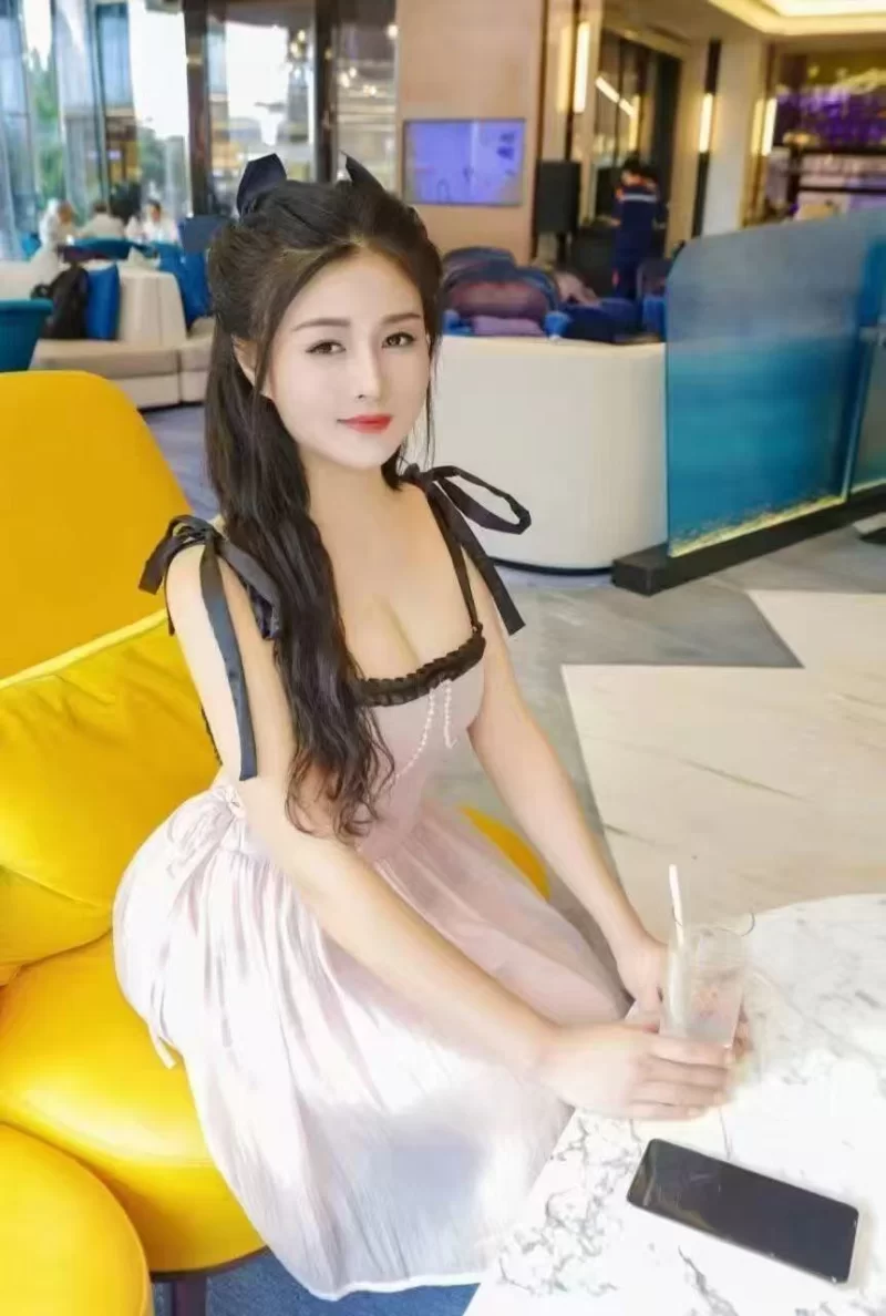 高颜值性感小姐姐_太原外围小姐