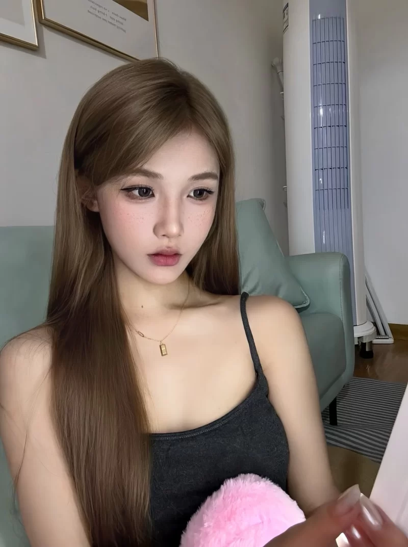 分享南山区性感尤物刚下海_深圳外围小姐