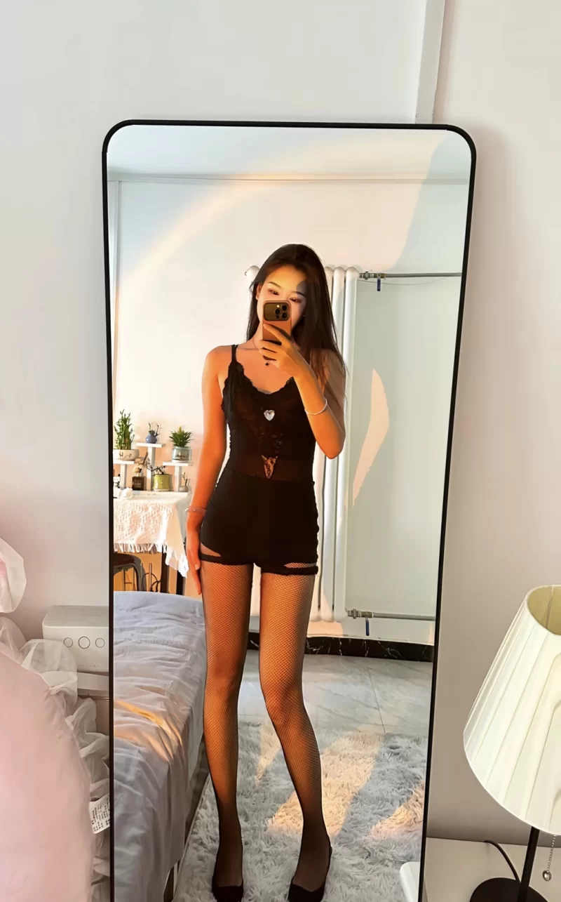 性感长腿制服御姐_浦东外围小姐