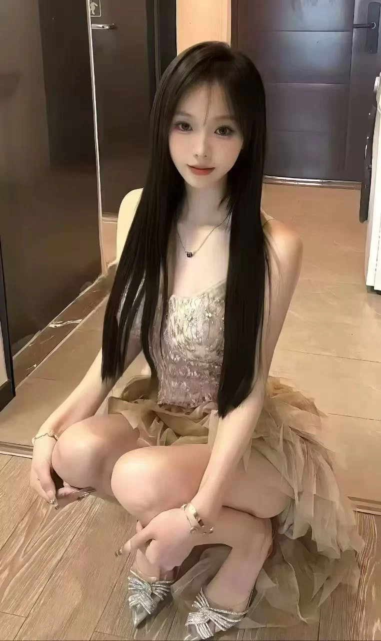 深圳刚下海的04小姐姐_深圳外围小姐