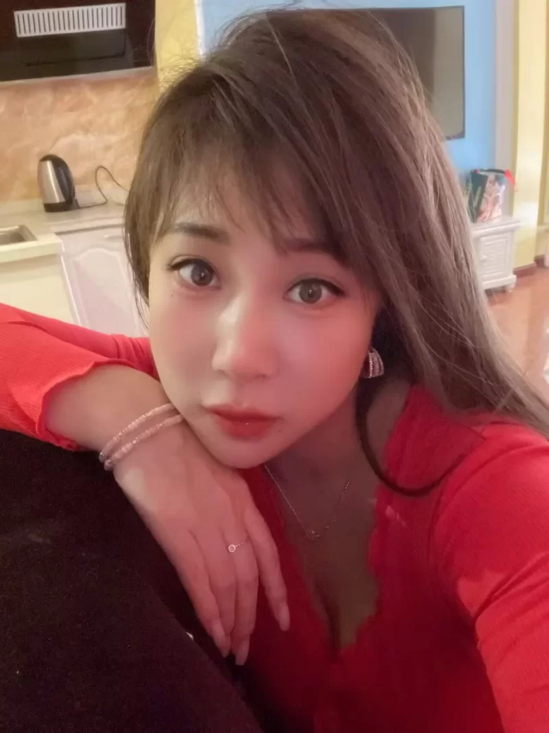 大连本地妹子大胸_大连外围小姐