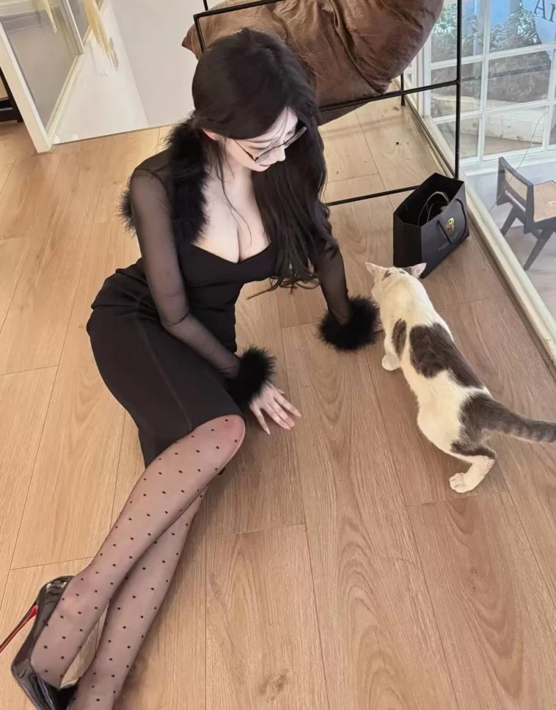 性感长腿名媛粉嫩多汁_闵行外围小姐