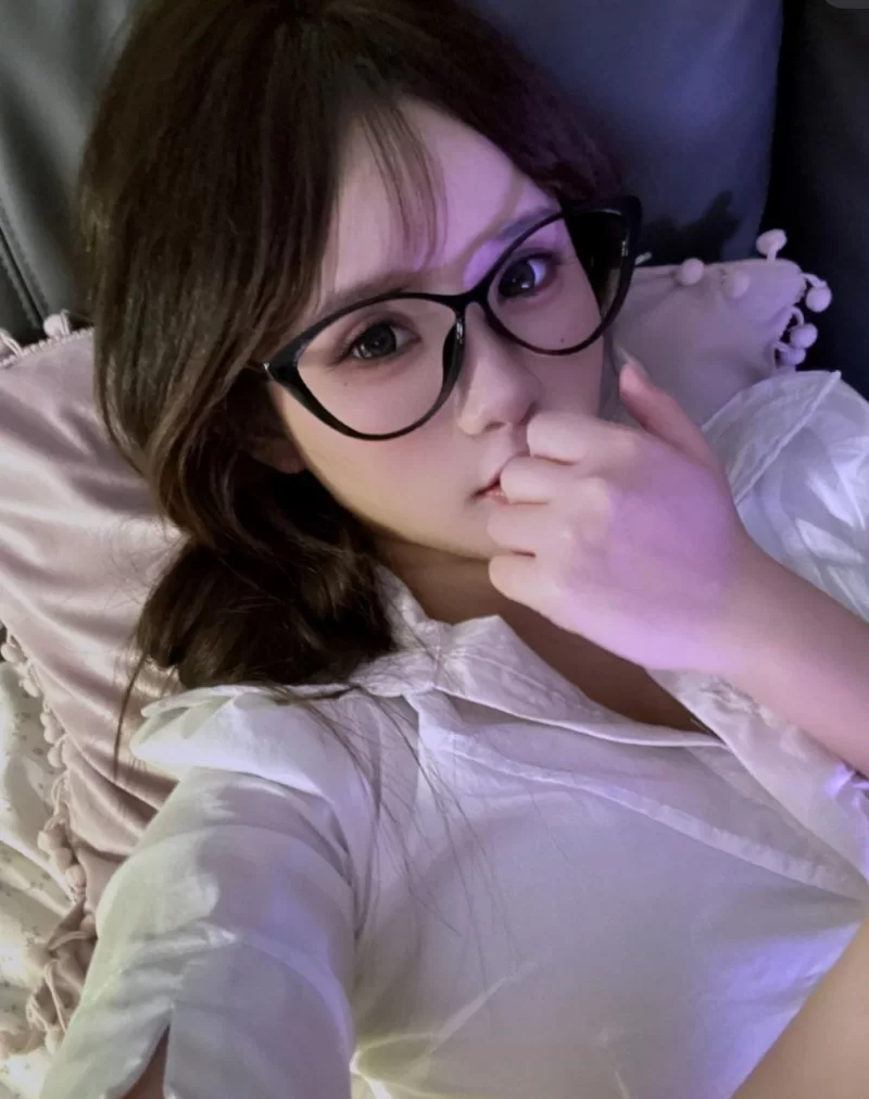 昆明大学学妹首次出台_长沙外围小姐