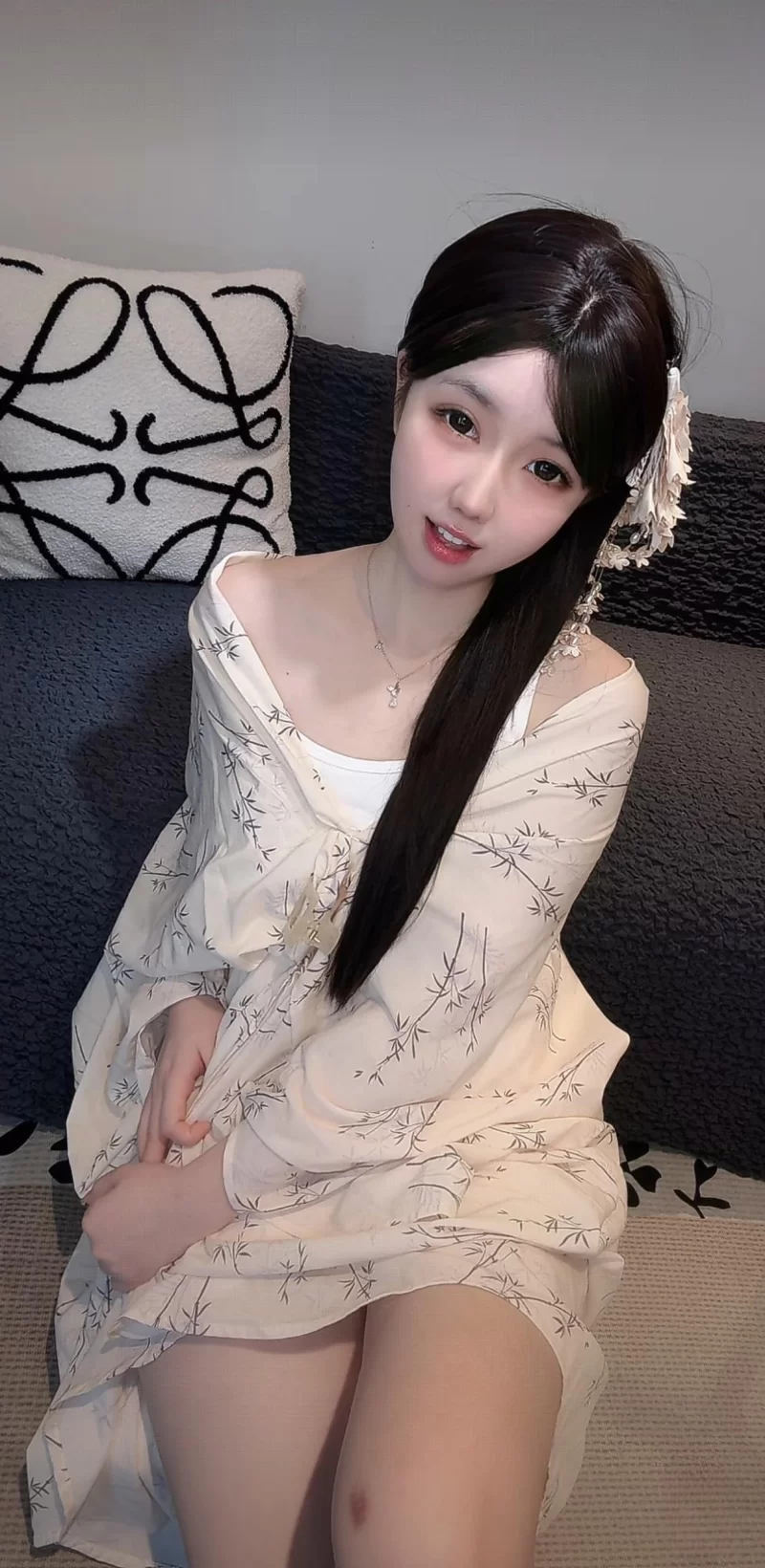 重庆江北清纯学生妹优优_市区外围小姐