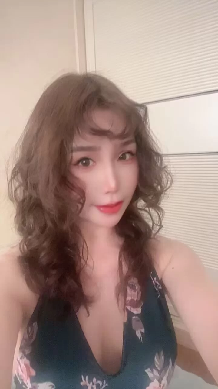 南开性感大胸御姐_市区外围小姐