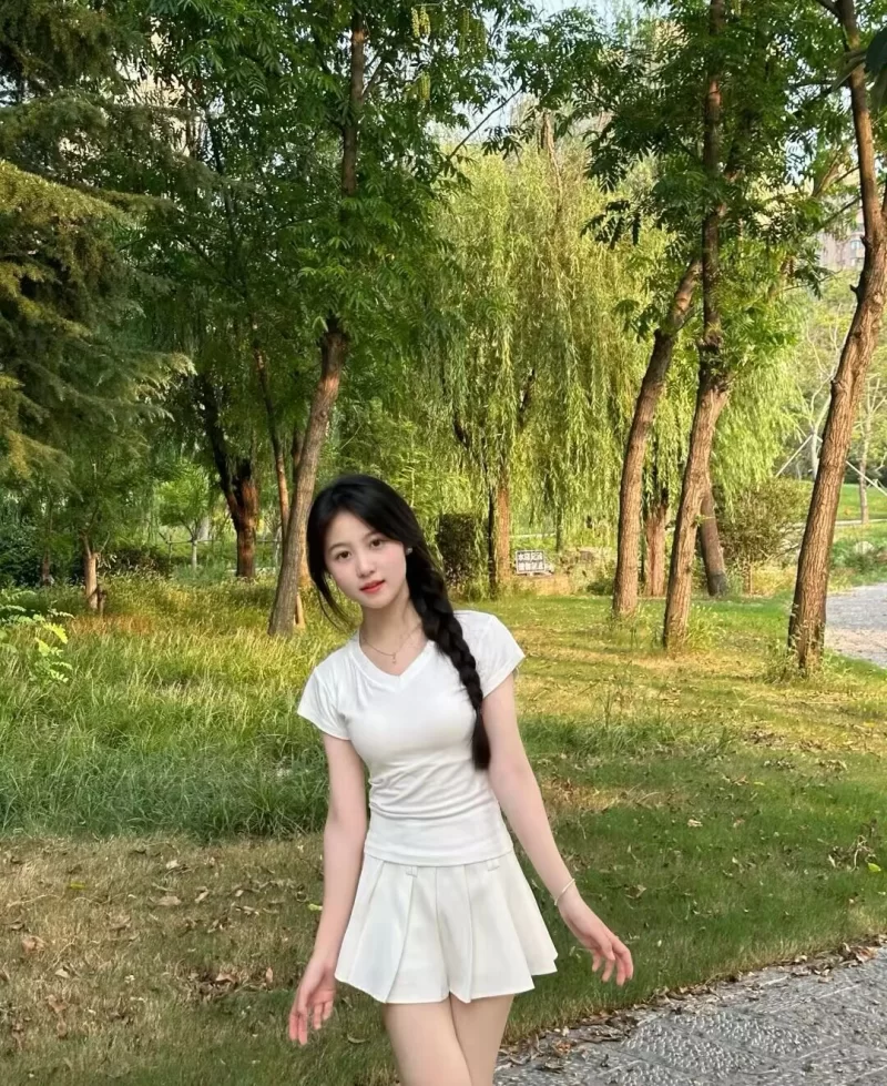 成都超清纯学生妹兼职_成都外围小姐