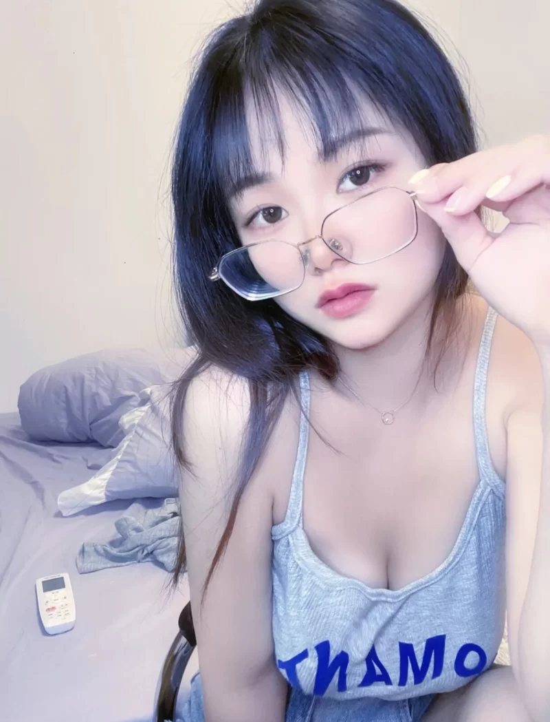 青浦爱抱着操的妹子_其他区县外围小姐