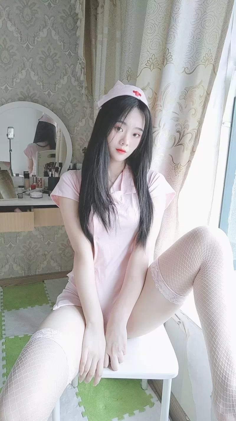 制服诱惑小姐姐_市区外围小姐