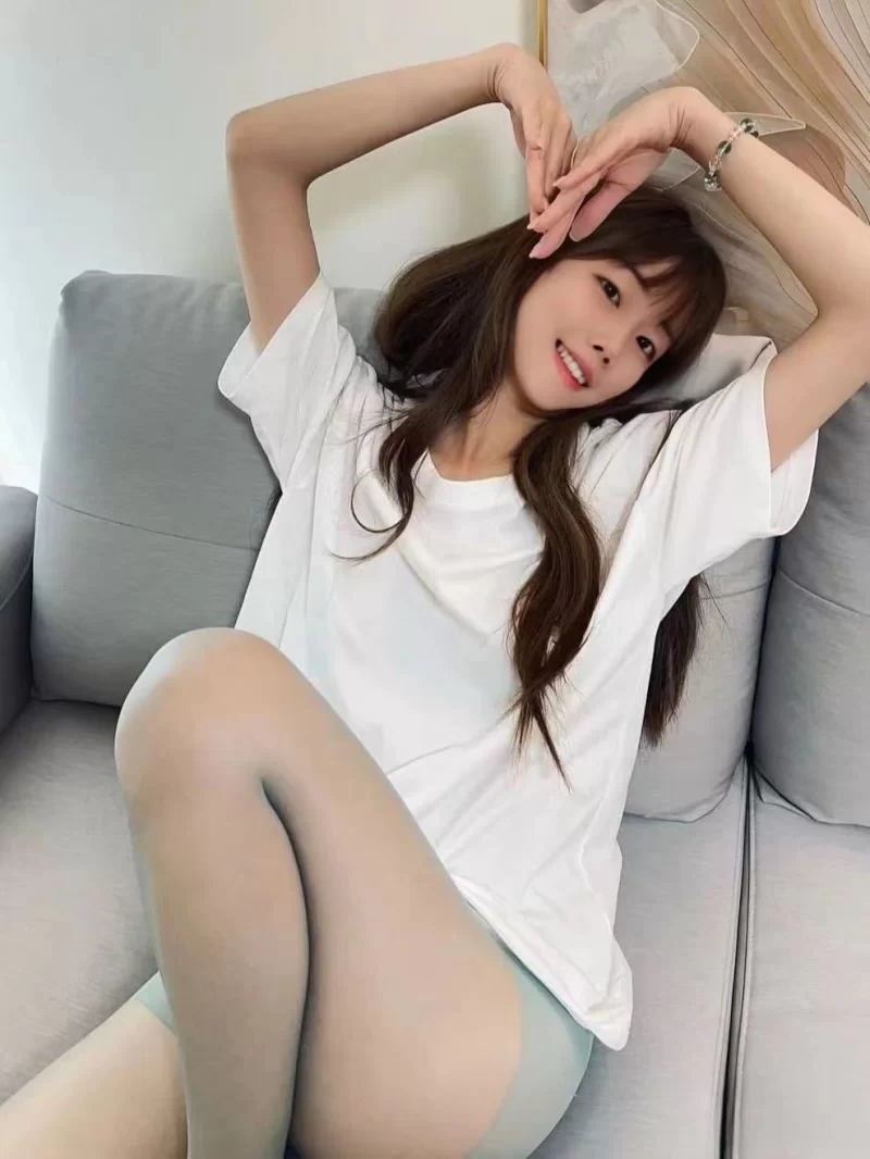 又骚又纯00后_成都外围小姐