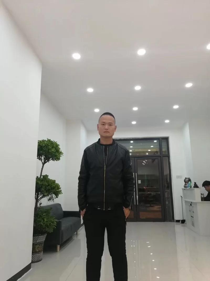 为富婆服务鸭_阜阳男模鸭子