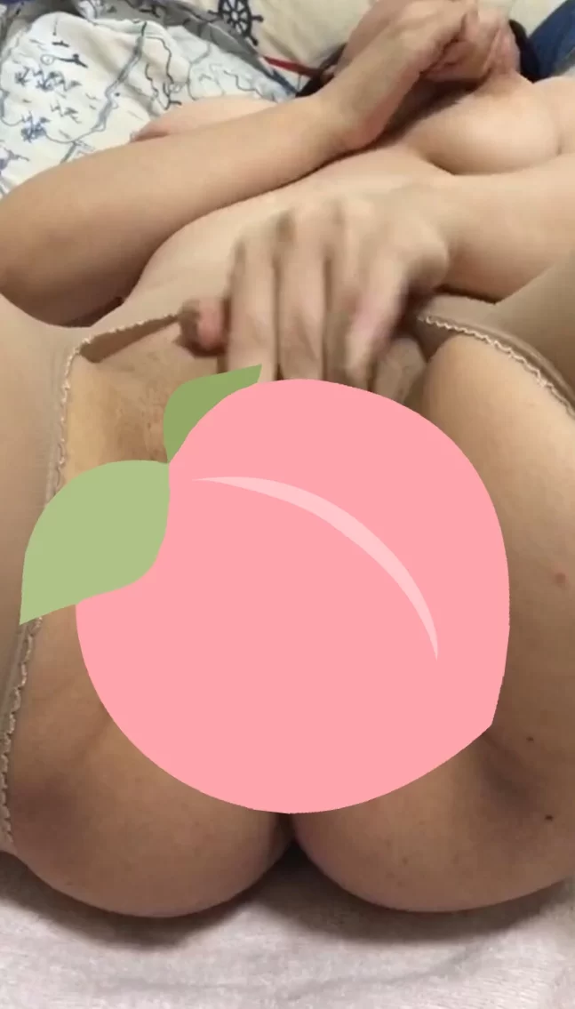 喜欢舔男人鸡巴叼着它不放的姐姐_通州区外围小姐