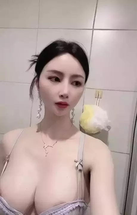 大奶少妇偷偷摸摸兼职_保定外围小姐