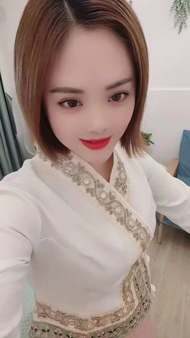 龙华胸大可内妹子_深圳外围小姐