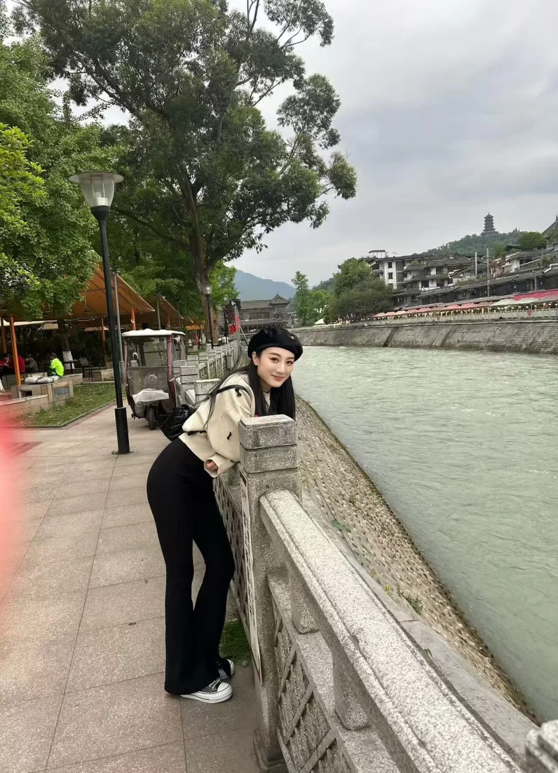 建邺有颜有气质御姐_南京外围小姐