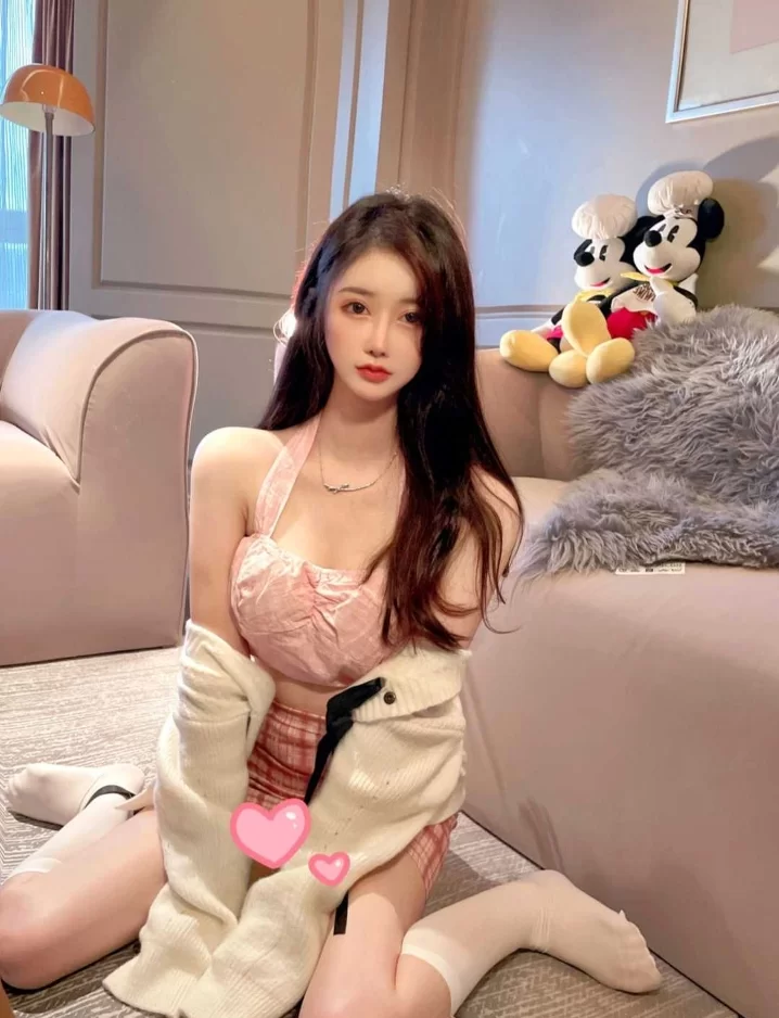 白嫩美乳馒头穴易高潮_成都外围小姐