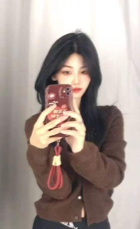 呼市新人大长腿_呼和浩特自荐认证