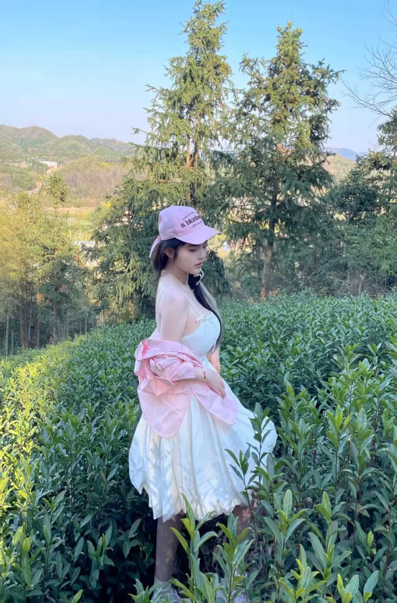 童颜巨乳妹_杭州外围小姐