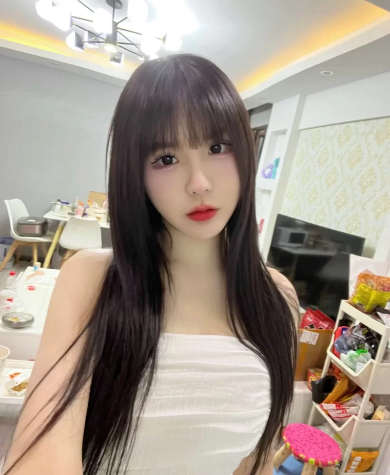 实习美容师小姐姐私下很多制服角色_苏州外围小姐