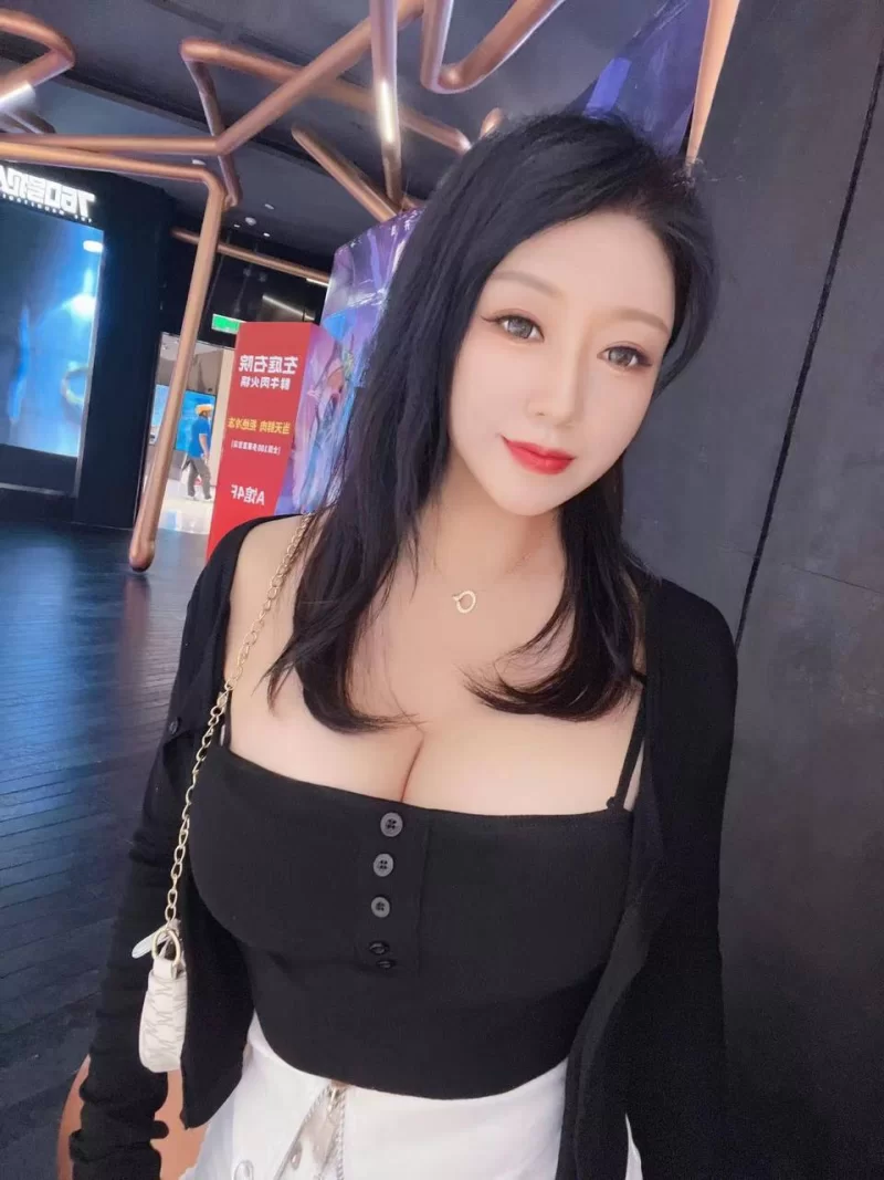 上海虹口36D大胸女_虹口外围小姐