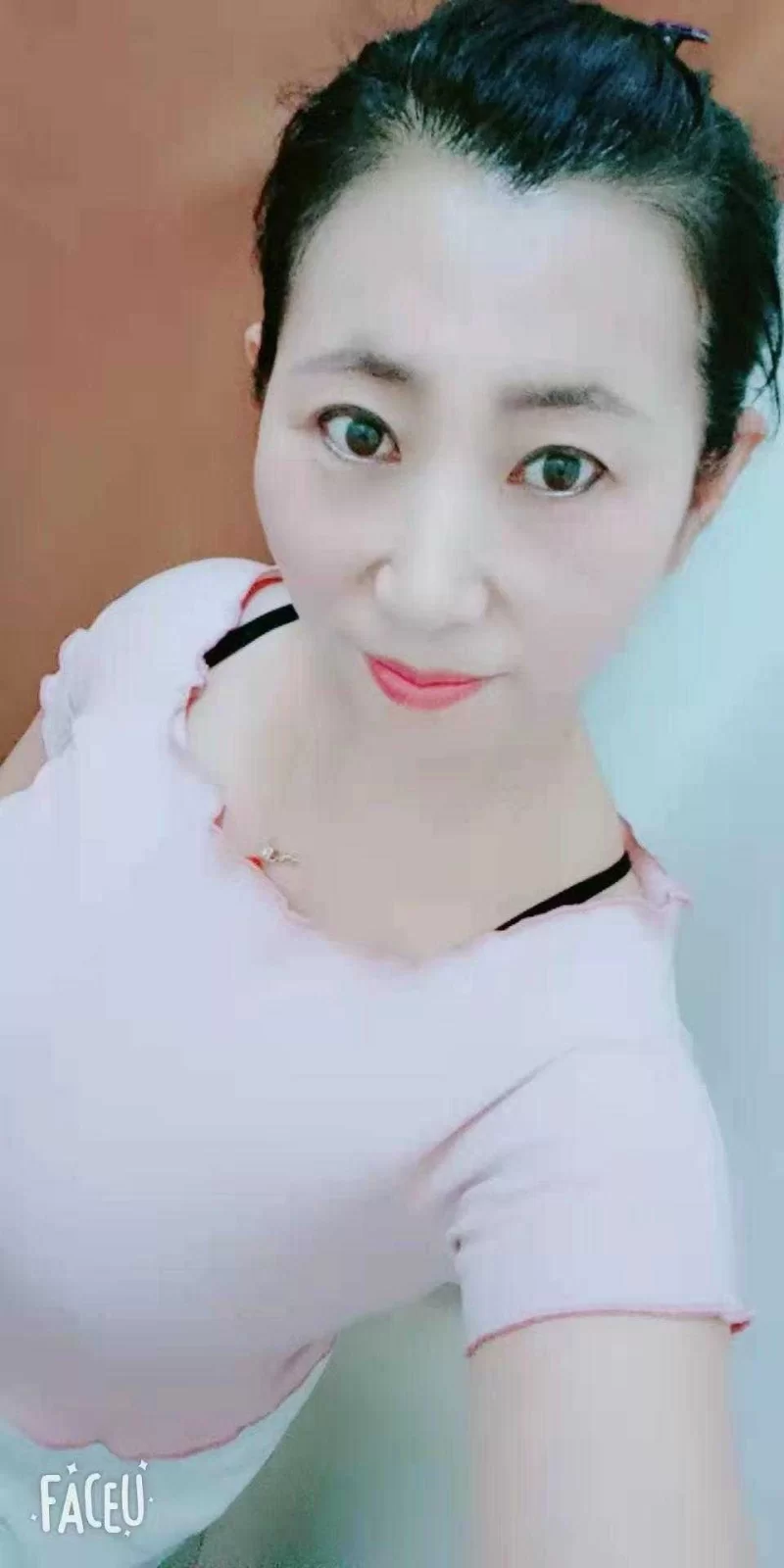 黄岛性价比高丝足熟女_青岛外围小姐