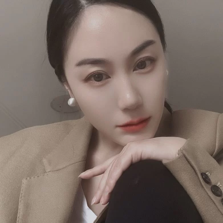 大连中项美女_大连外围小姐