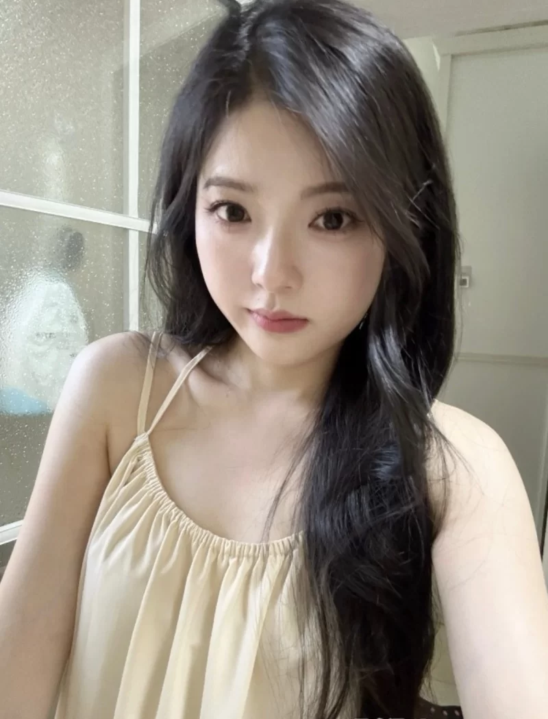 性感美女李哈哈_深圳外围小姐