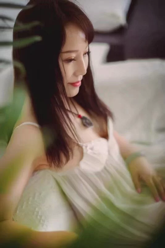 建邺区长腿熟女中项_南京外围小姐