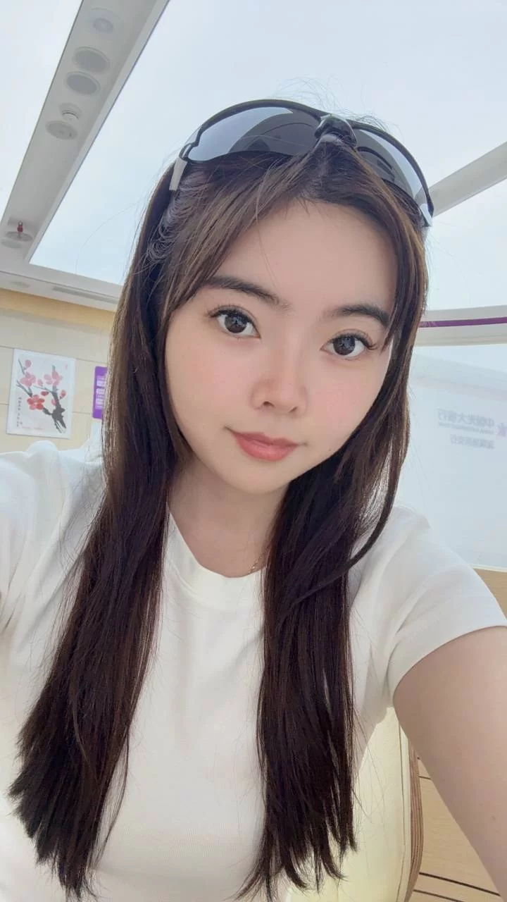 大胸泄火美女_深圳外围小姐