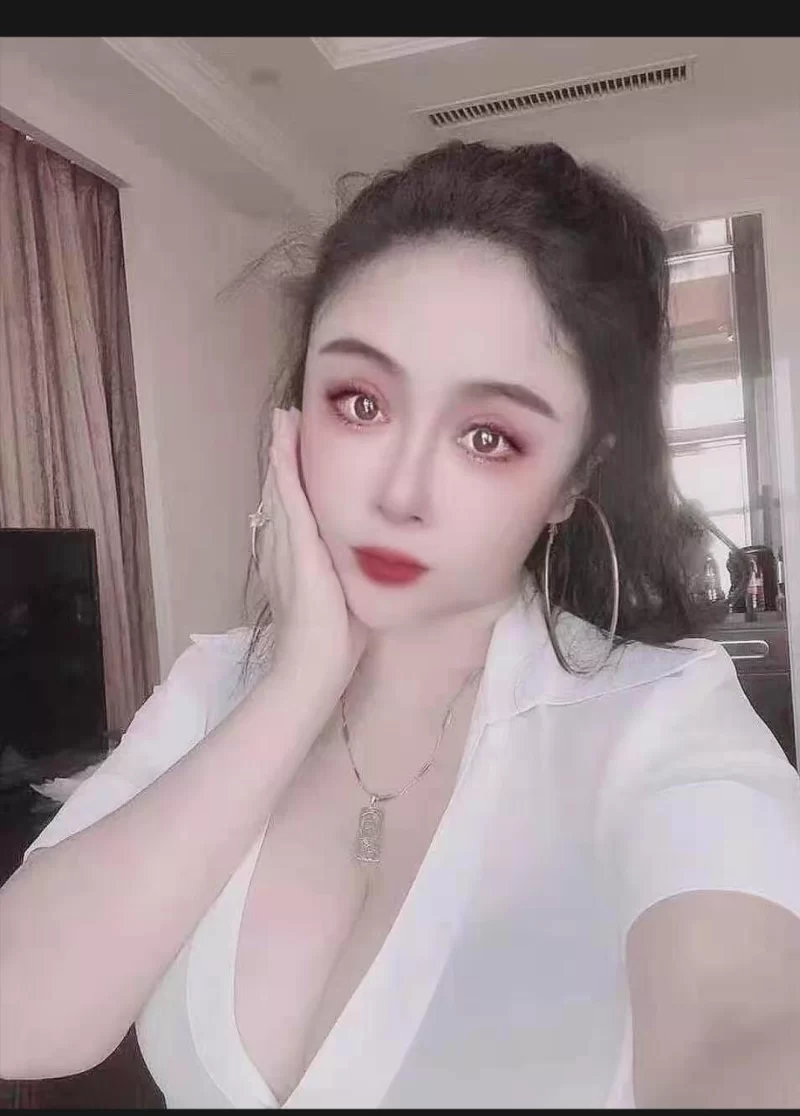 F杯大胸女_南京外围小姐