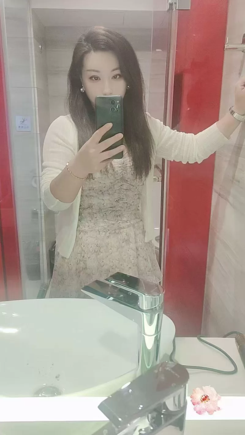 丰满迷人美少妇_呼和浩特外围小姐