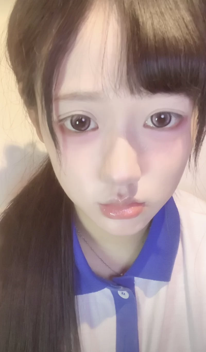 朋友介绍的兼职女大学生_深圳外围小姐