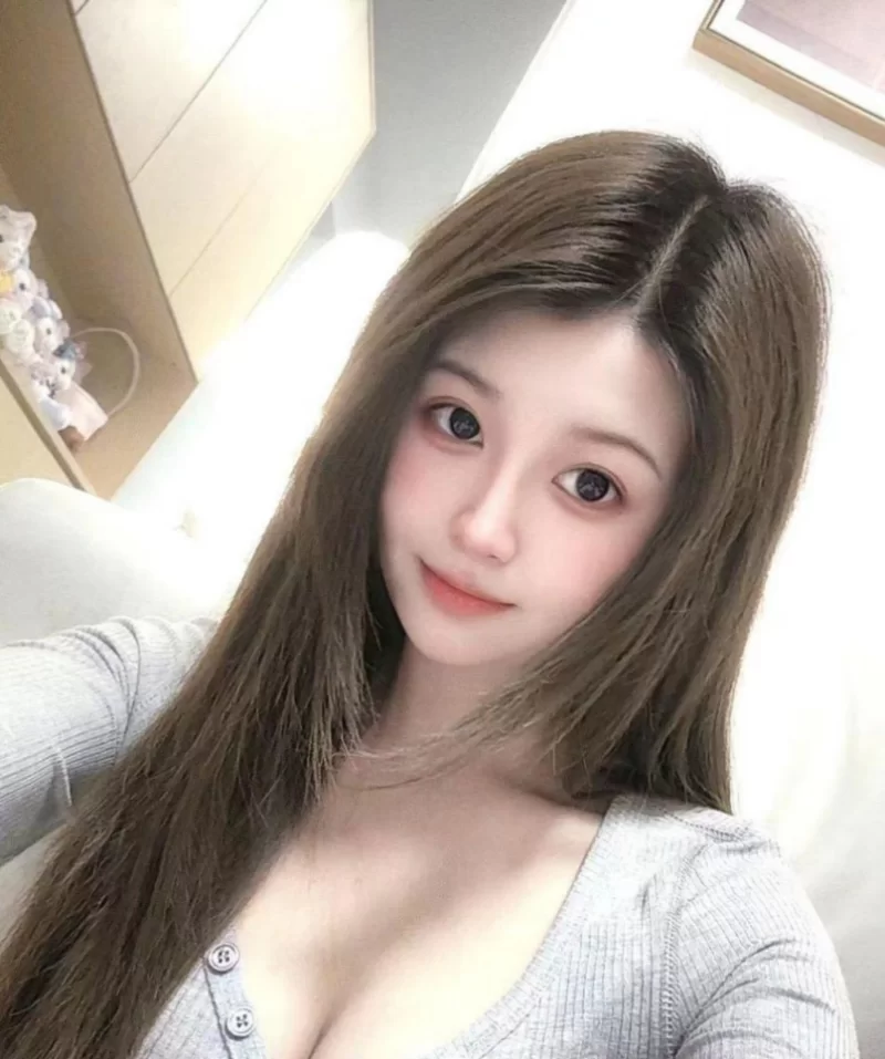 蜂腰翘臀的淫荡小骚货_烟台外围小姐