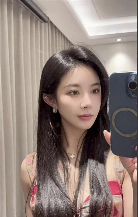 骚女友阿雯_烟台外围小姐