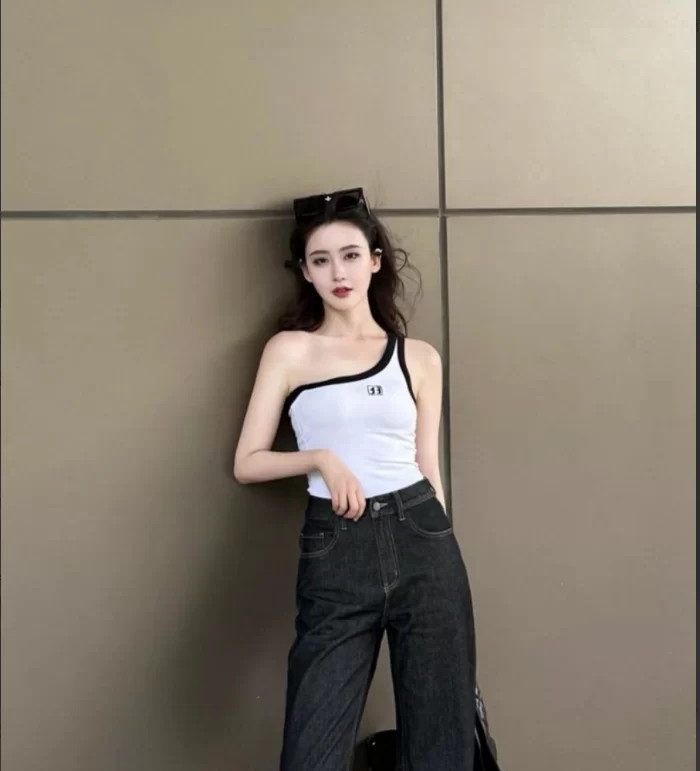 甜妹小腰得劲床上会才艺，服务态度好_烟台外围小姐