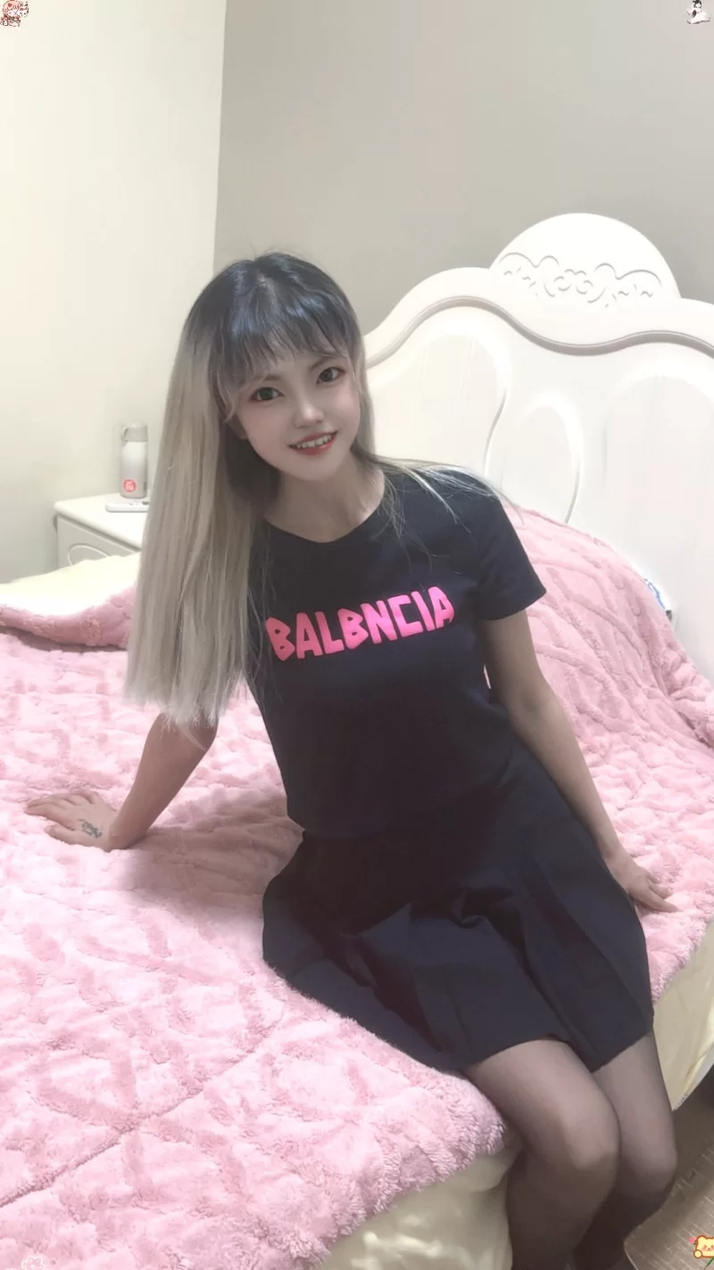 锦江抓龙筋大奶雯雯_成都外围小姐