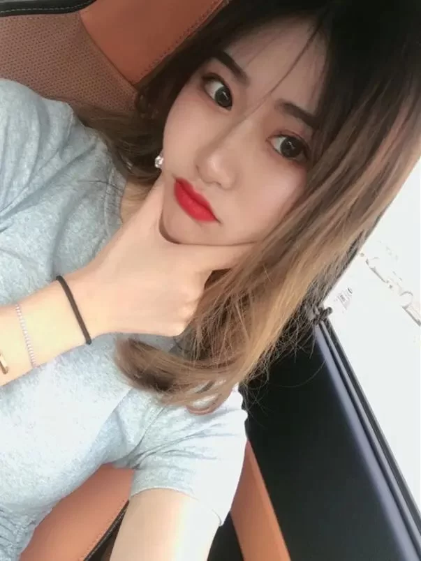 99新人妹子 初次下海_成都外围小姐